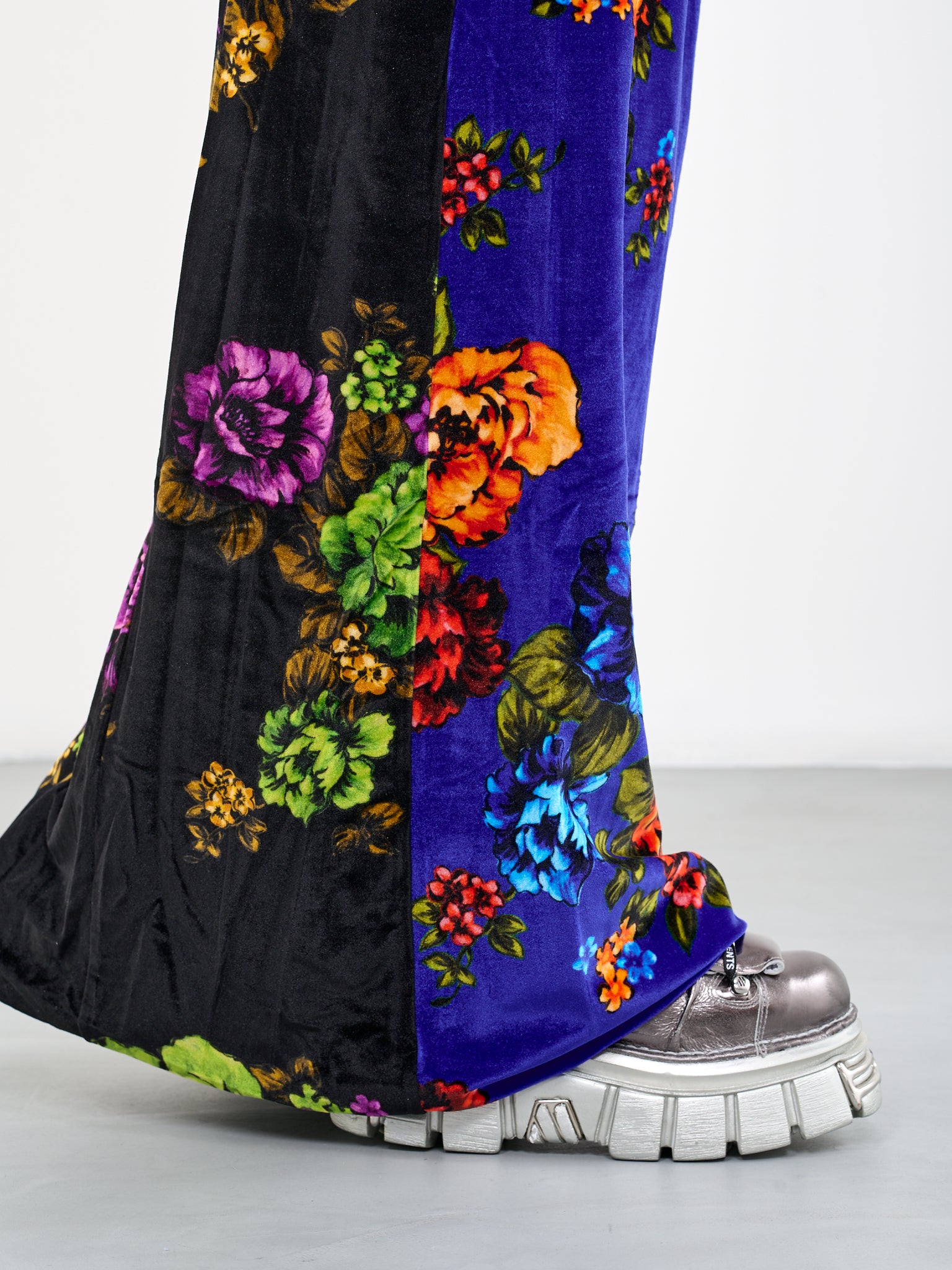 VETEMENTS Velvet Floral Skirt | H.Lorenzo - detail 2