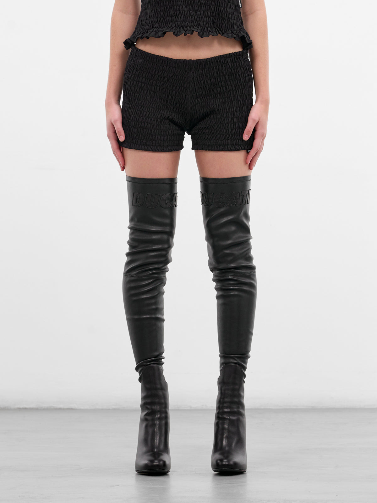 Black Cotton Shirred Mini Shorts (WE76SS423B-BLACK)