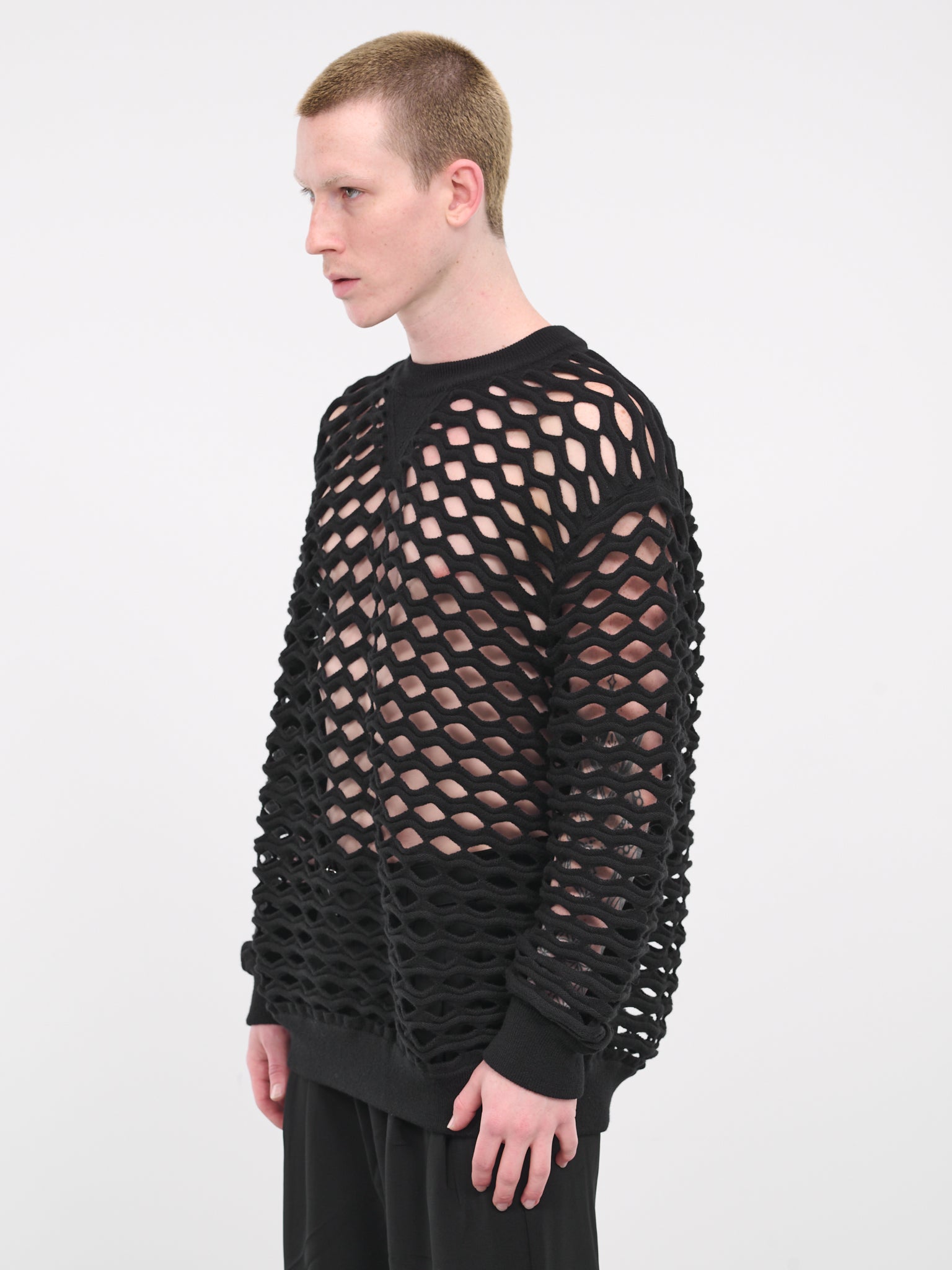 Cut-out Oversized Crewneck (WL-N0007-051-BLACK)