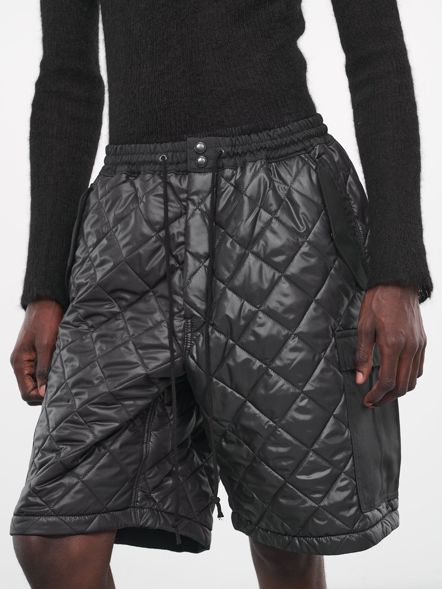 Quilted Cargo Shorts (WL-P042-051-BLACK)