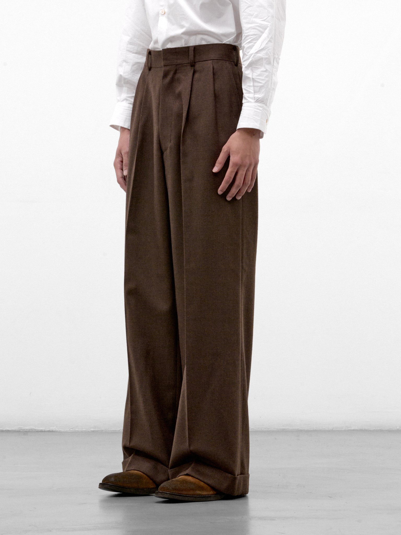 Brown Wool Pleated Wide Trousers (WR-P031-W26-BROWN)