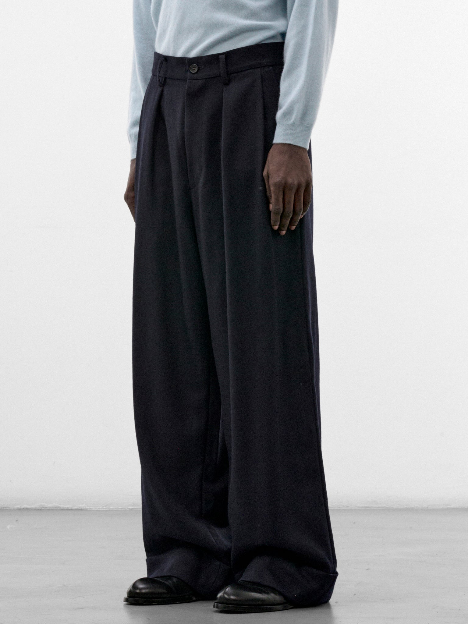 Navy Wool Pleated Wide Trousers (WR-P039-W26-NAVY-NAVY)