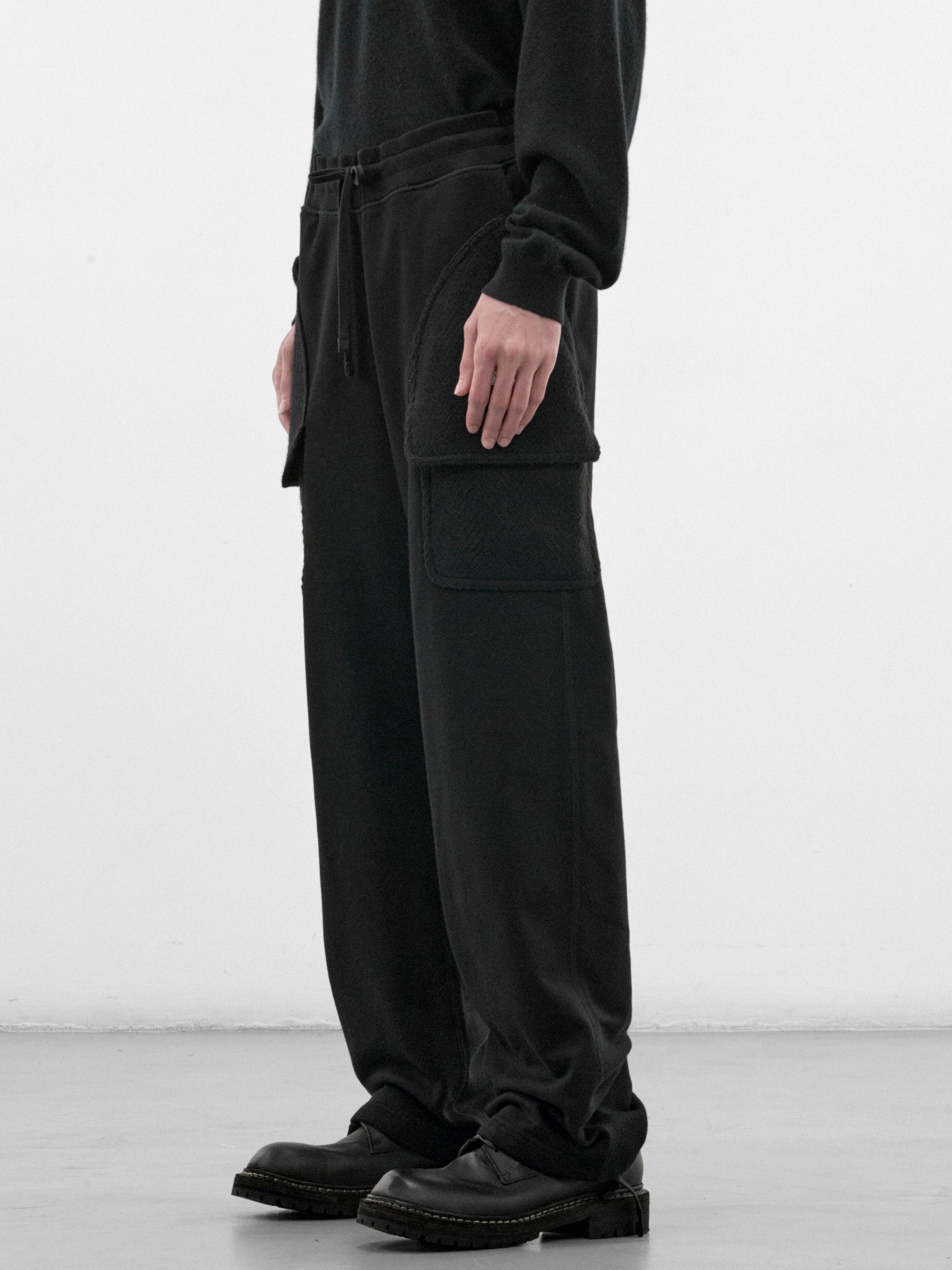 Black Cotton Cargo Sweatpants (WR-T906-100-BLACK)