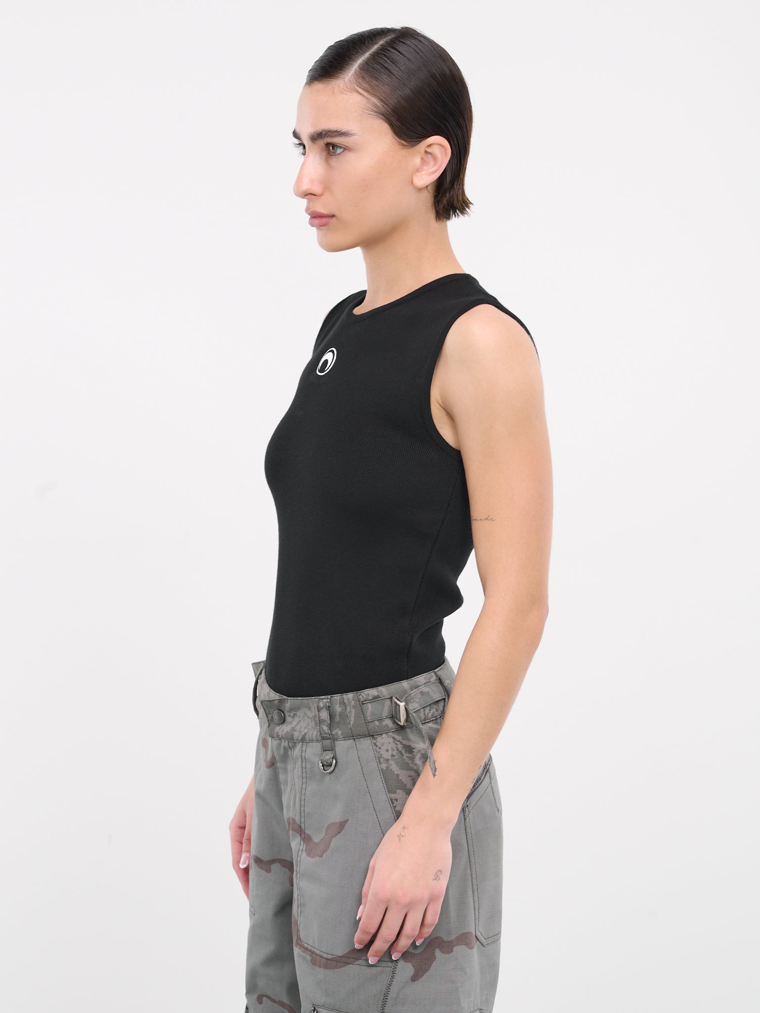 Core Knit Sleeveless Pullover (WTK026-CKNI0511-BLACK)