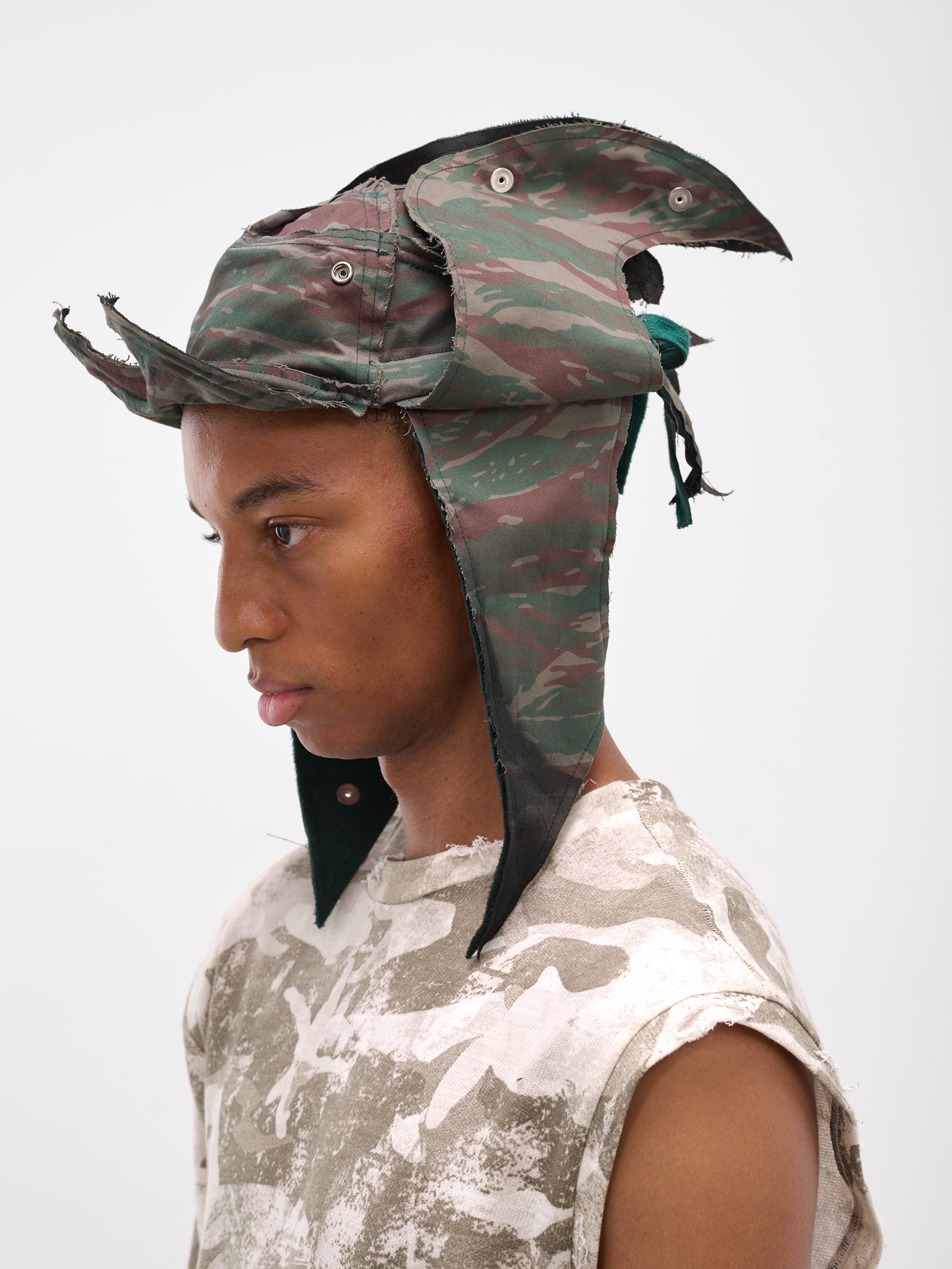 Camo Graphic Shark Hat (YAW25-N-CAPP-TARNISHED-CAMO)