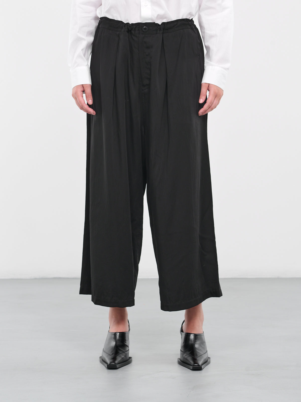 Wide Crop Trousers (YJ-P13-200-BLACK)