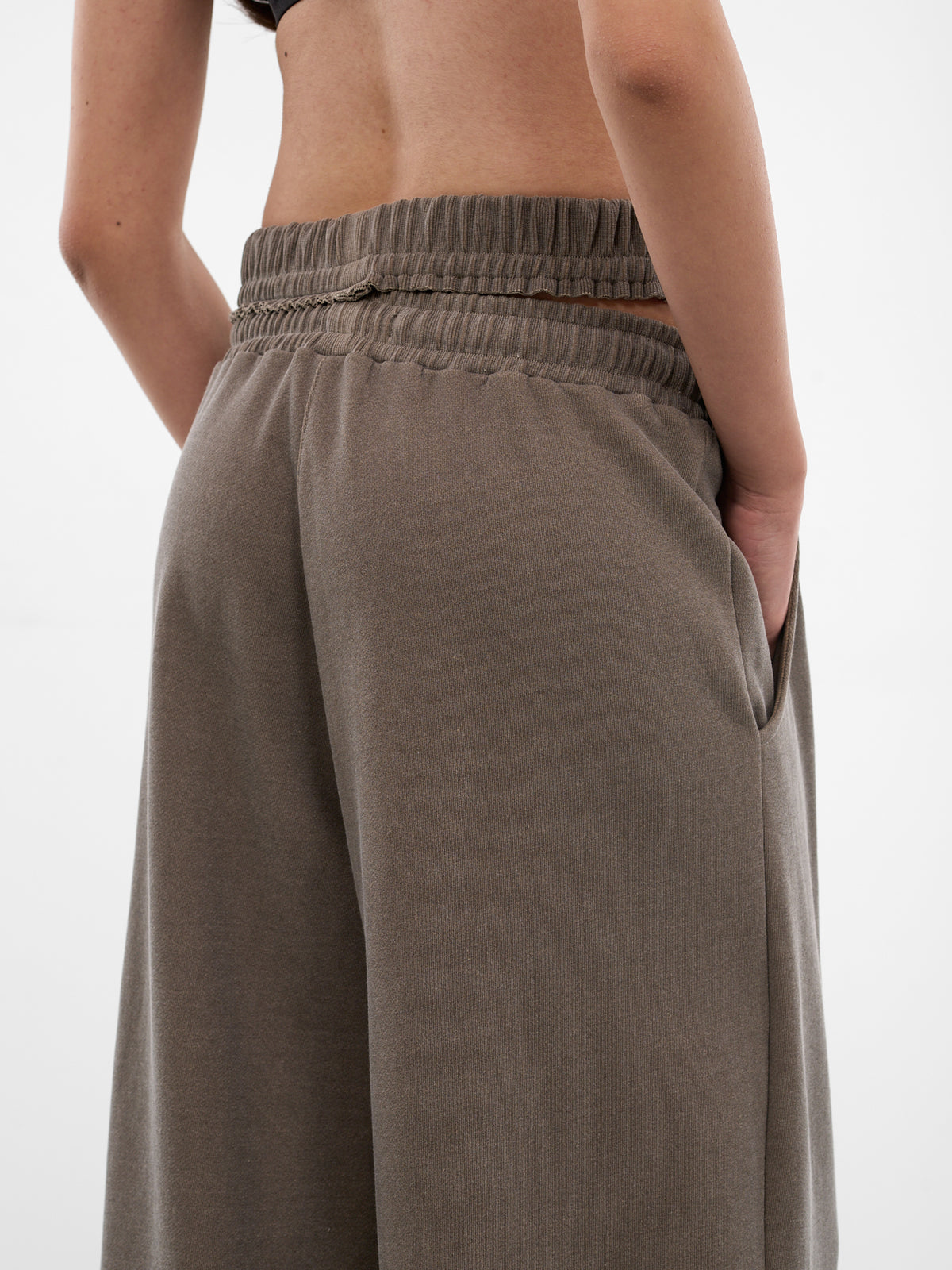 Brown Split Band Logo Sweatpants (YR007TR06-TV-NOISE)