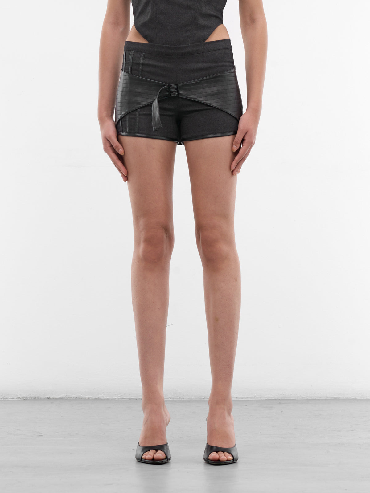 Onyx Y7 Layered Hot Pants (YR007TR09-ONYX)