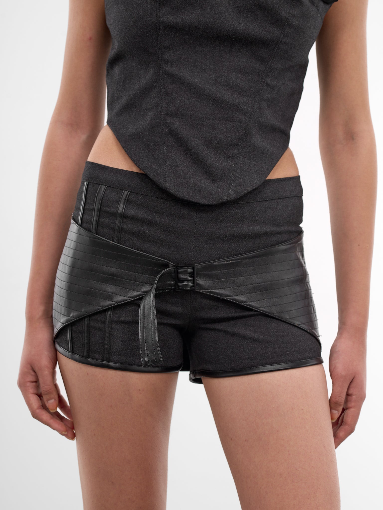 Onyx Y7 Layered Hot Pants (YR007TR09-ONYX)