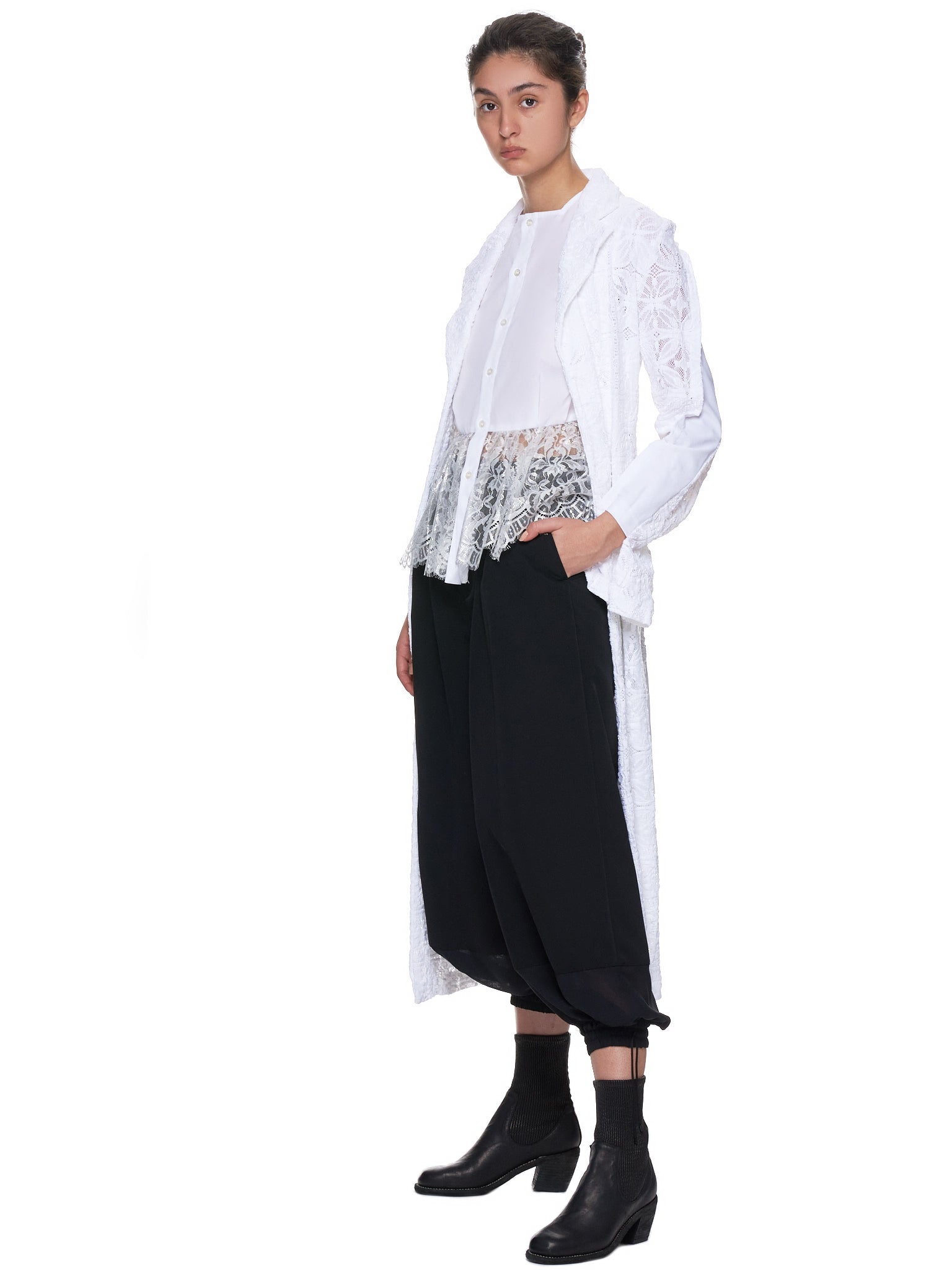 Sleeveless Lace Shirt (3C-B012-051-WHITE)