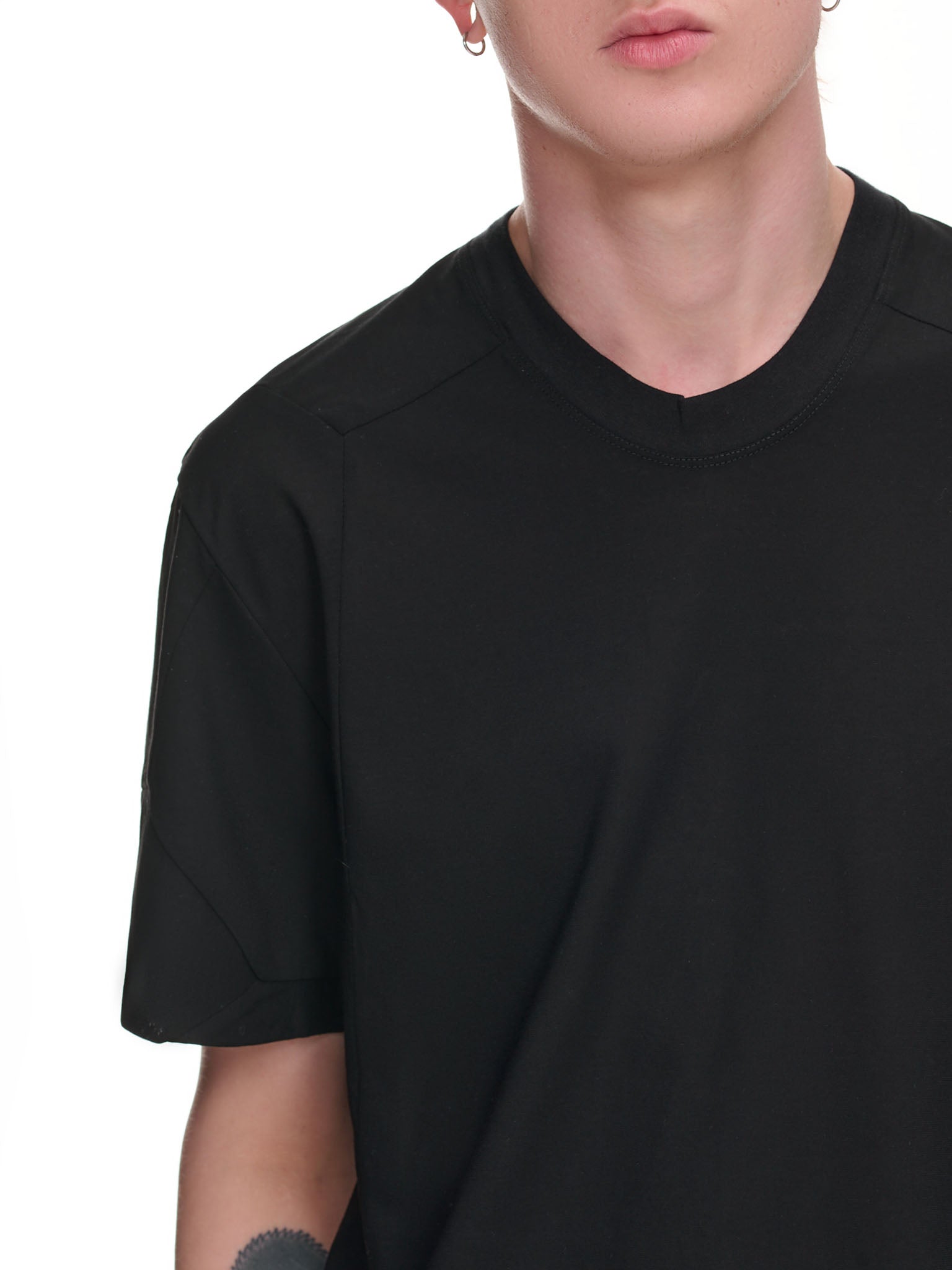 Twist T-Shirt (817CUM3-BLACK)