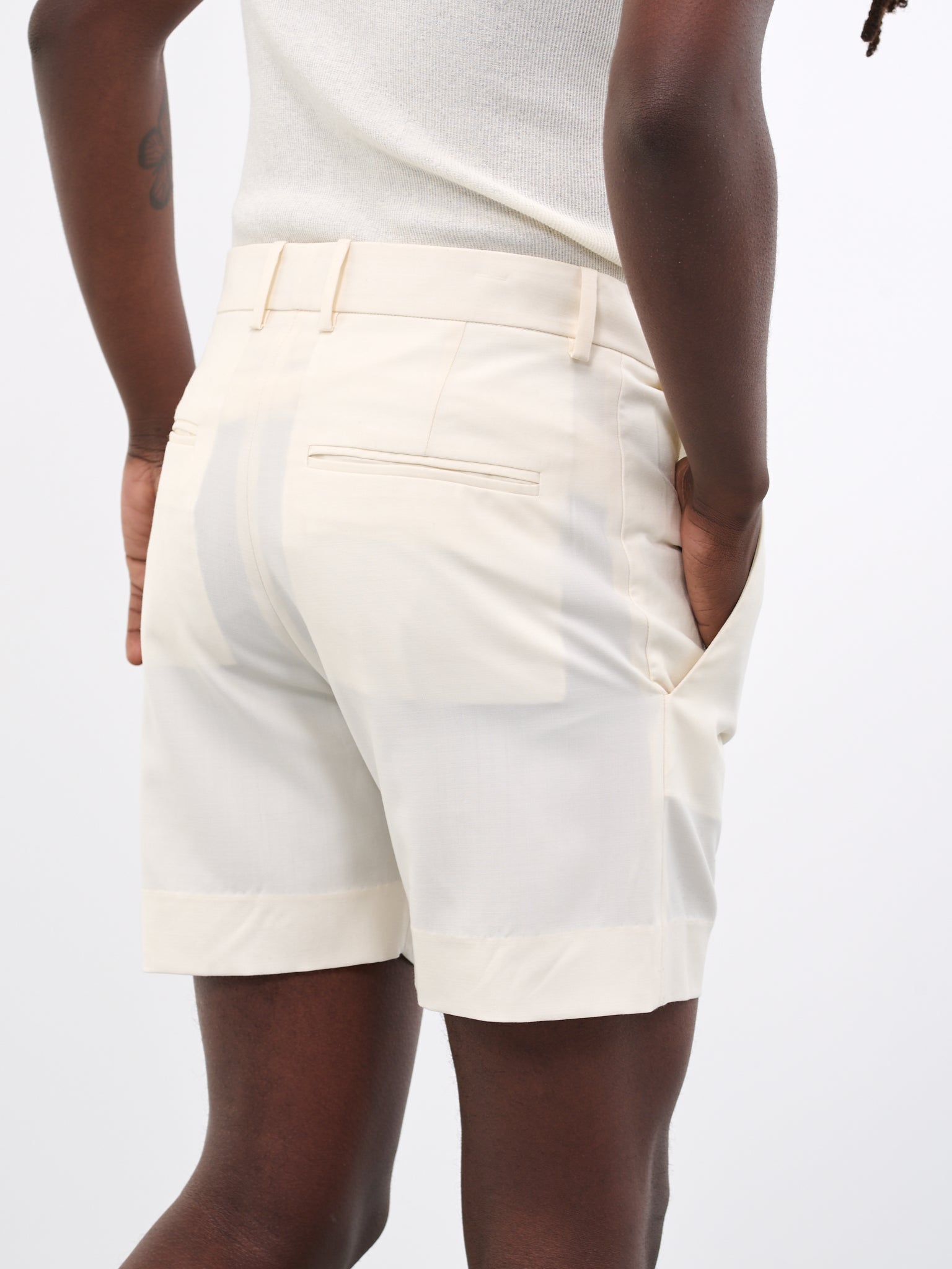 Tailored Shorts (AE23STR04-NATURAL)
