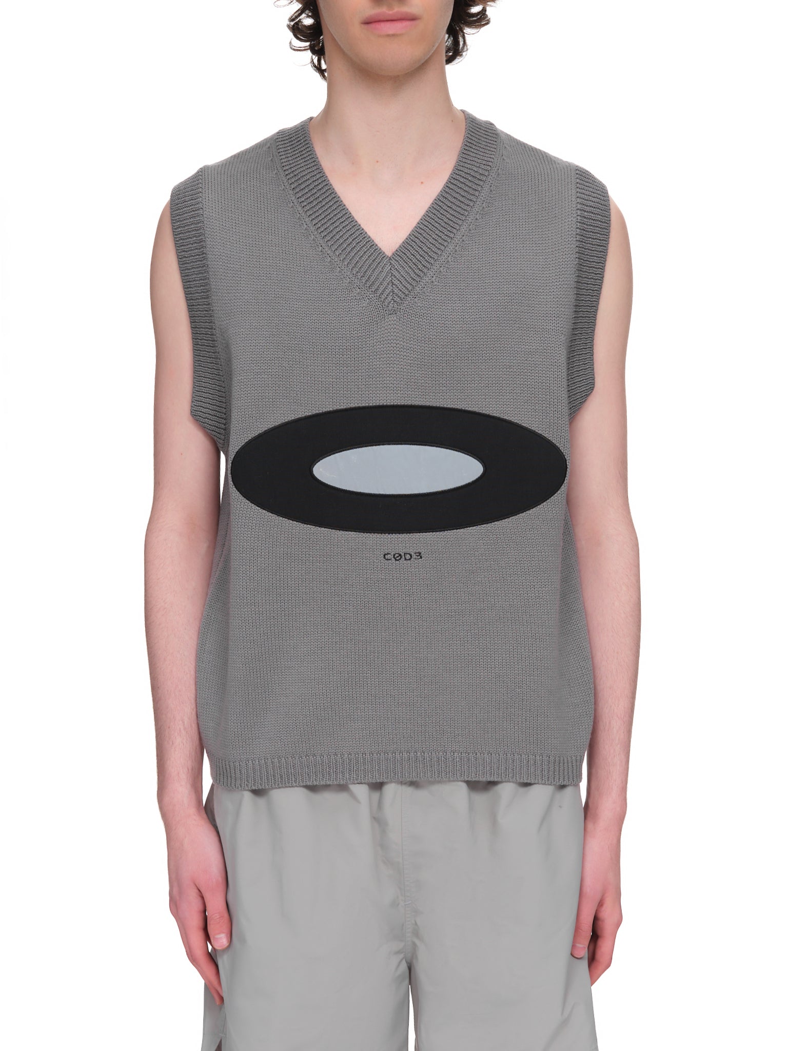 C0de Disc Vest | H. Lorenzo - front