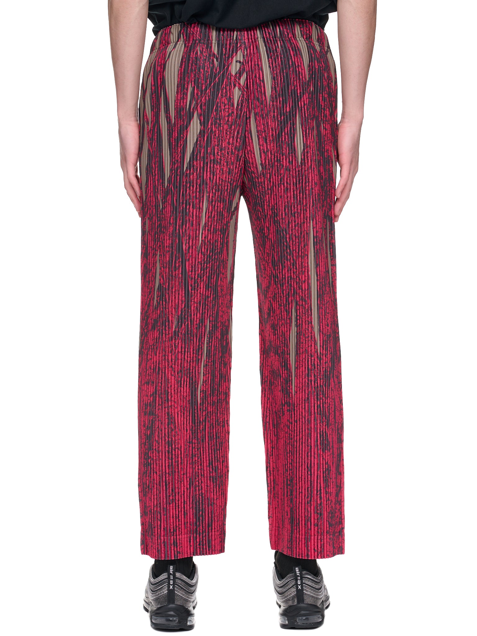 HOMME PLISSÉ ISSEY MIYAKE Grass Field Pants | H. Lorenzo - back