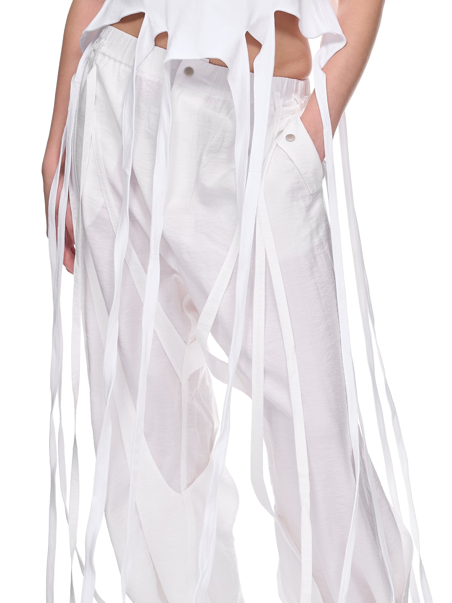Knot T-Shirt (TOOS-2201-01-WHITE)