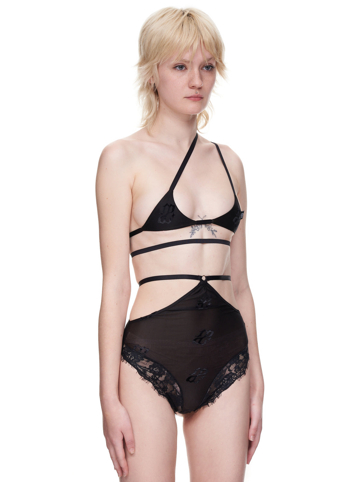 Didu High Waist Lace Underpants | H.Lorenzo - styled