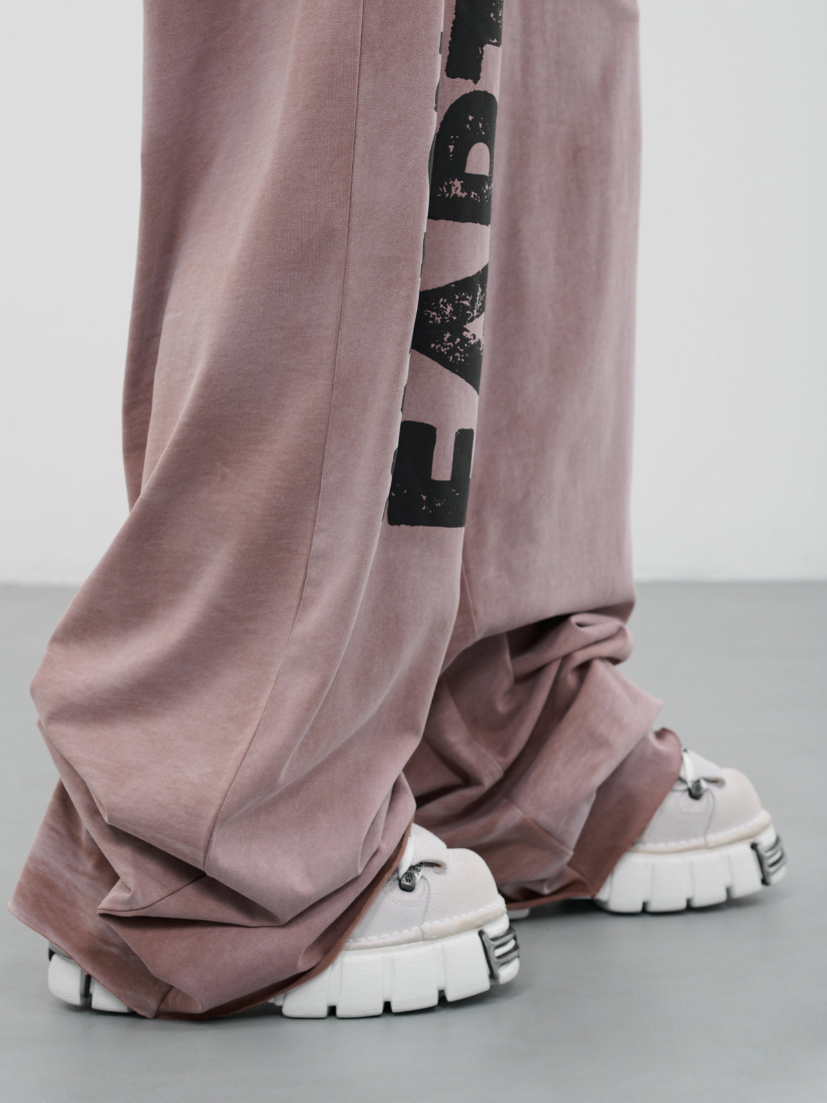 Made On Earth Sweat Pants (UE63SP320X-1201-FADED-BEIGE)