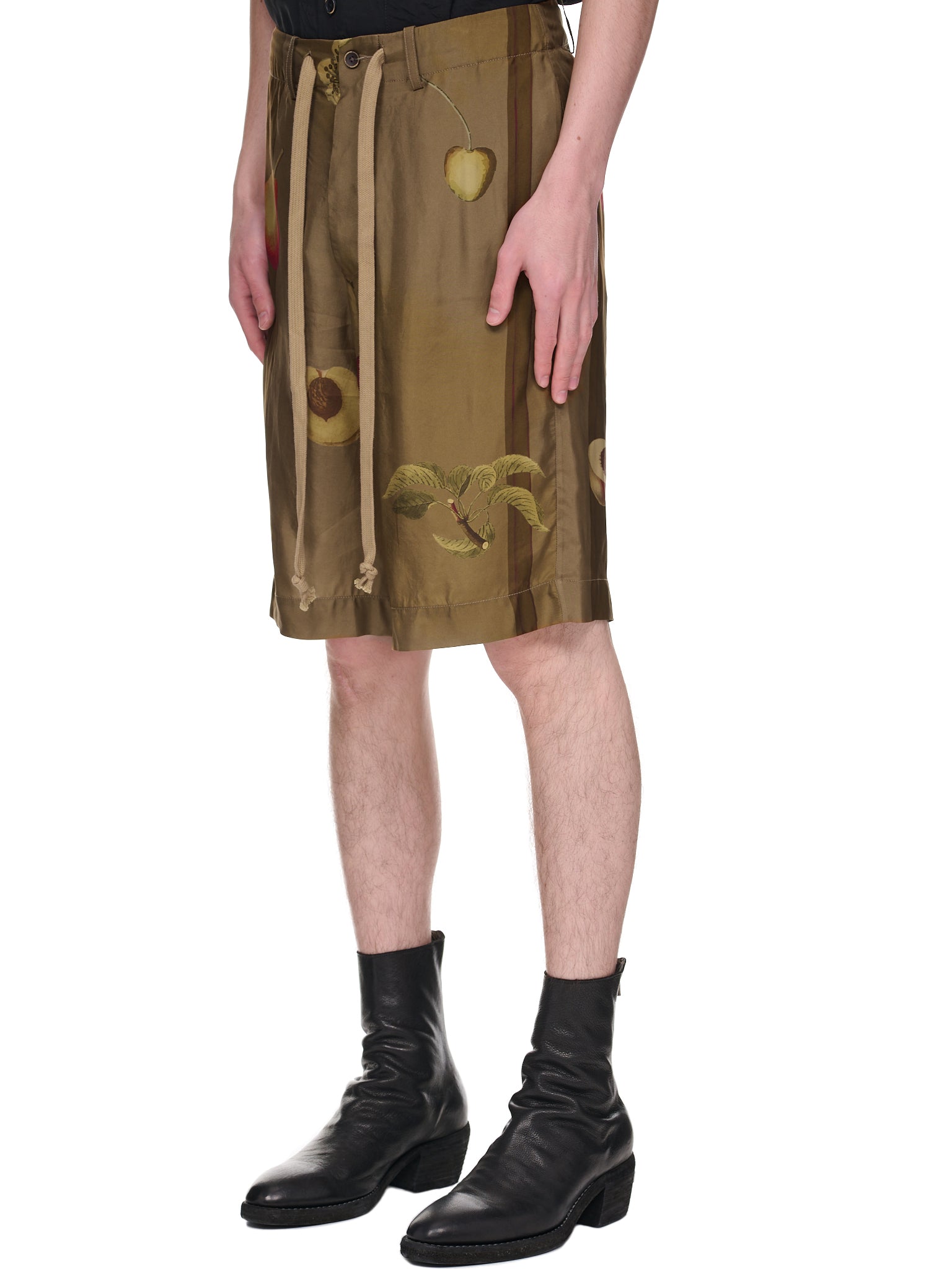 Pallor Shorts (UM3531-UW240-MUSTARD)