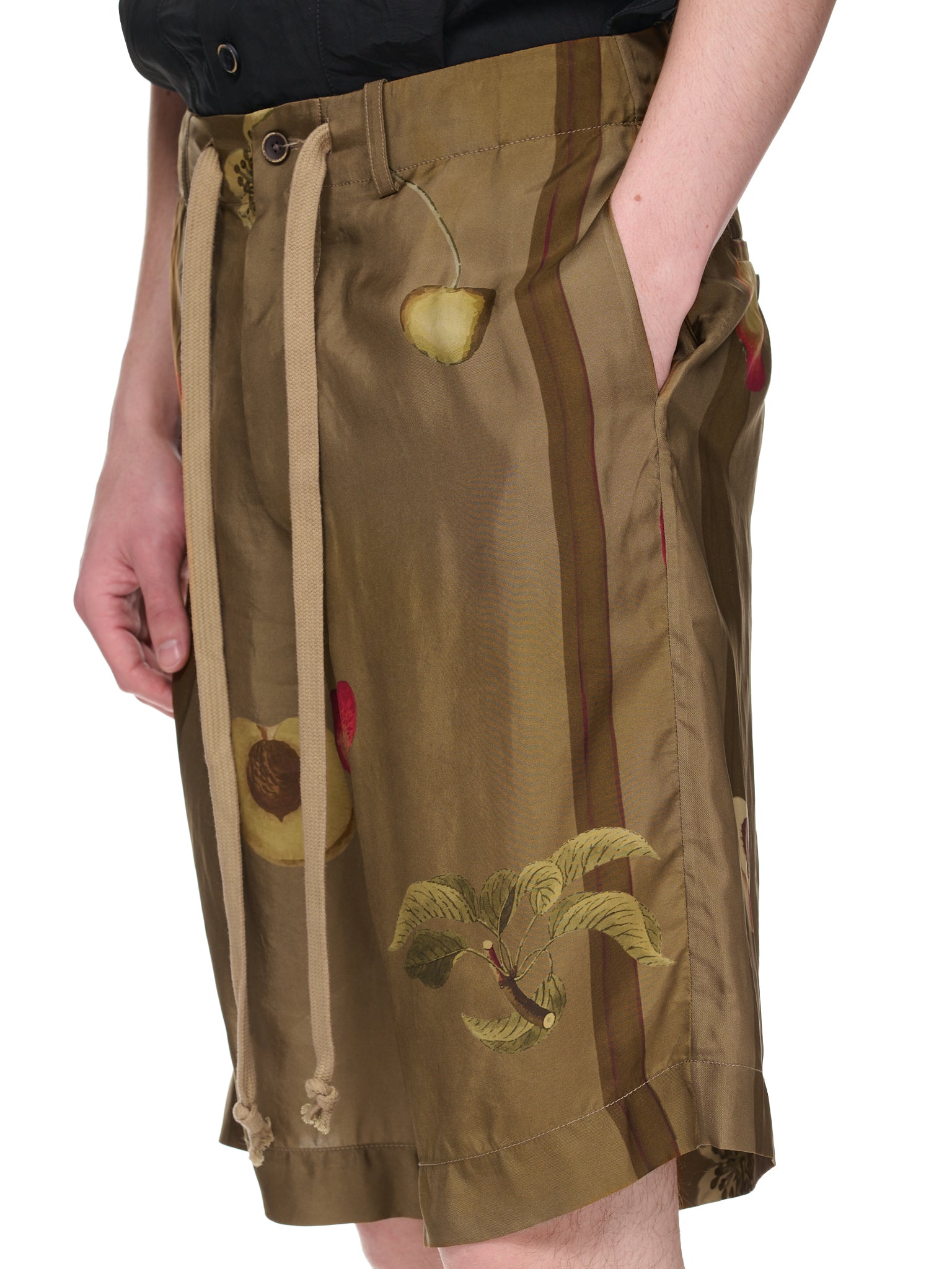 Pallor Shorts (UM3531-UW240-MUSTARD)