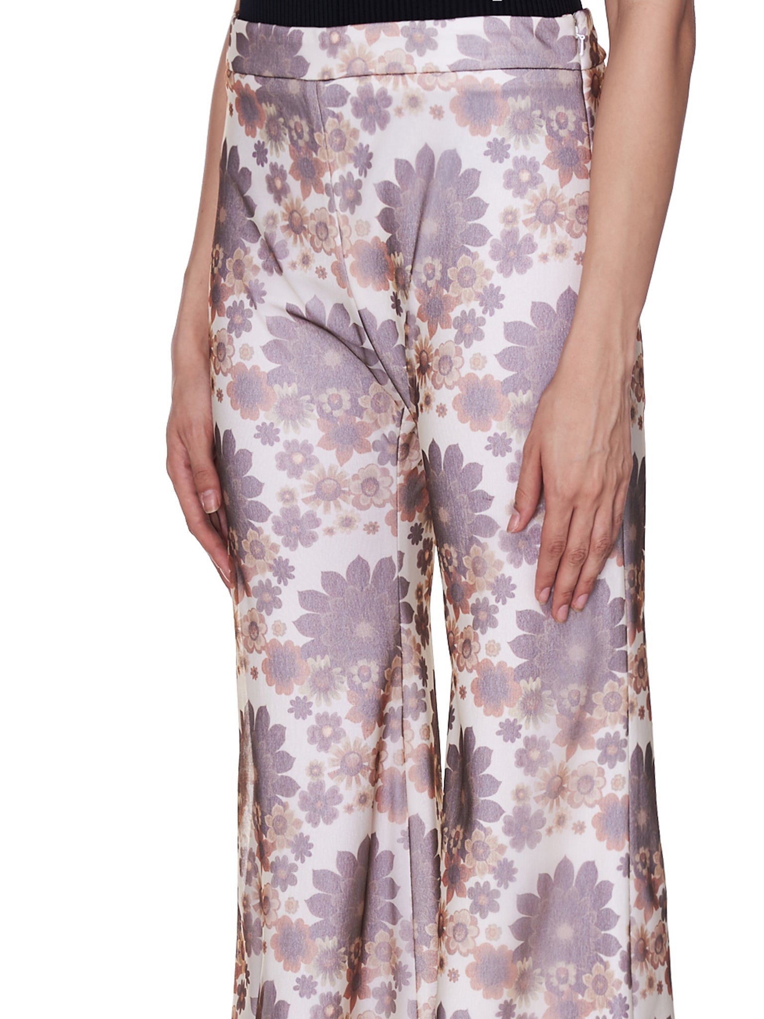 Kwaidan Editions Floral Print Flared Trousers | H. Lorenzo -detail 1